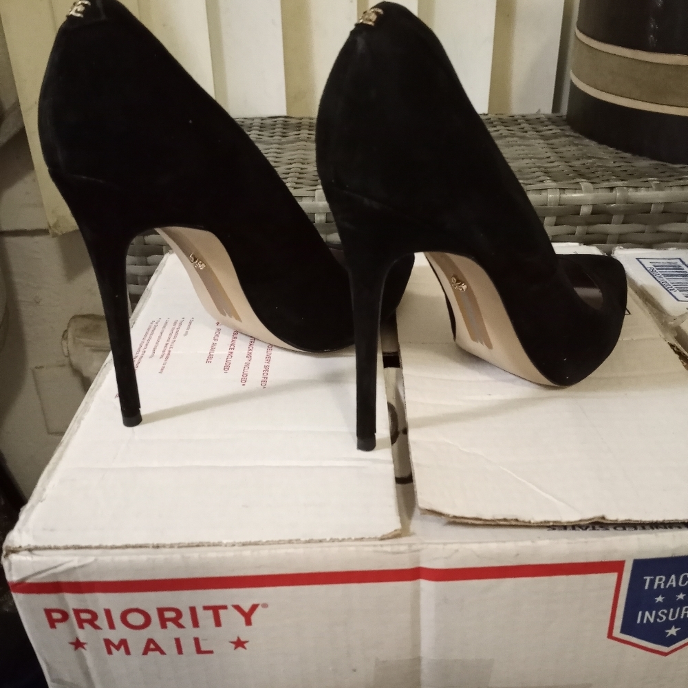 Womens shoes
